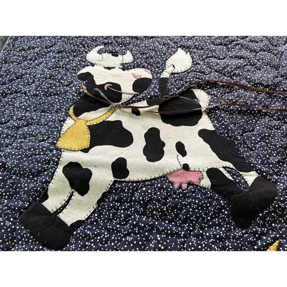 Handmade Cow Over the Moon & Santa Christmas Quilt Wall Hanging - Picture 3 of 8